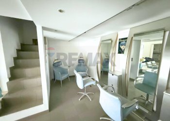 Scale - Locale Commerciale Via Amicangelo Ricci
 
26, Foggia - foto 7