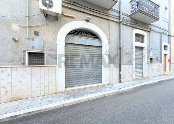 Edificio all\'aperto - Locale Commerciale Via Amicangelo Ricci
 
26, Foggia - foto 14