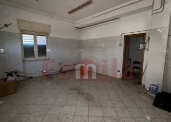 Foto 5 - Locale Commerciale Sperone - foto 5