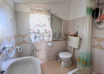Bagno - Casa semi indipendente Viale San Francesco
 
53, Campofelice di Roccella - foto 28