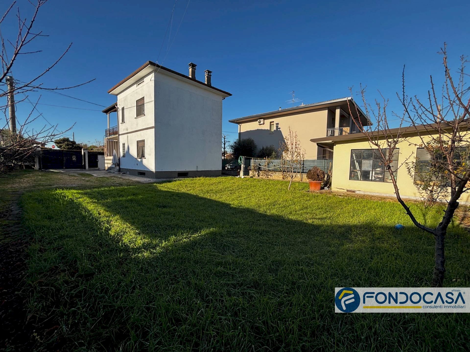 Foto 1 - Independent house VIA ATTIRAGLIO
 
10, Palazzolo sull'Oglio - photo 1