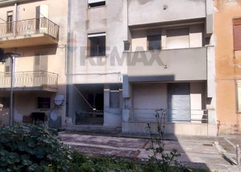 Edificio all\'aperto - Casa indipendente VIA CIELO D'ALCAMO
 
49, Gibellina - foto 4