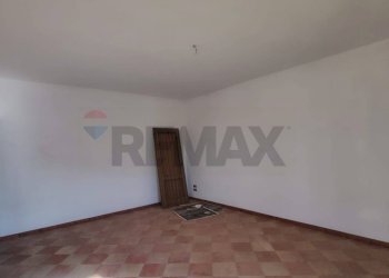 Stanza vuota - Casa indipendente VIA CIELO D'ALCAMO
 
49, Gibellina - foto 21