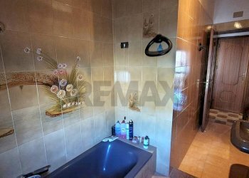 Bagno - Casa indipendente VIA CIELO D'ALCAMO
 
49, Gibellina - foto 32