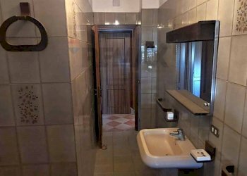 Bagno - Casa indipendente VIA CIELO D'ALCAMO
 
49, Gibellina - foto 41