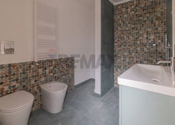 Bagno - Quadrilocale Via Antonio Veneziano
 
110, Palermo - foto 24