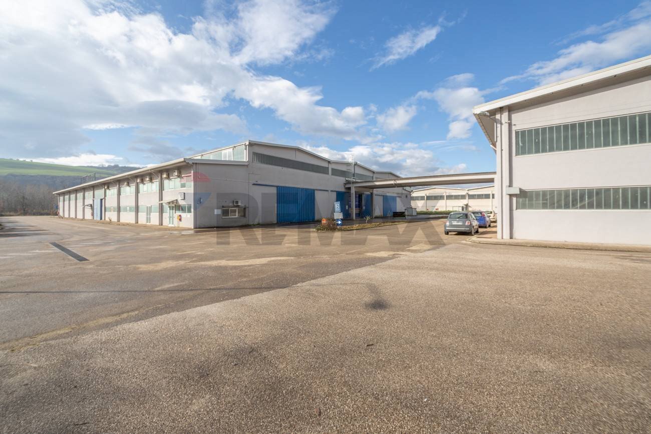 Edificio all\'aperto - Capannone C.DA CANCELLI
SNC, Castilenti - foto 3