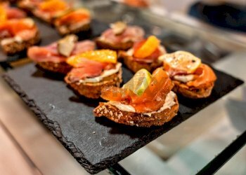 Dettagli - Cafeteria - Cold Bar Piazza Quattro Novembre
 
1, Milano - photo 25