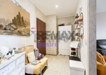 Hall / corridoio - Three-room apartment Milano - photo 3