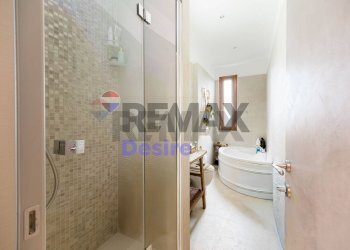 Bagno - Three-room apartment Milano - photo 16