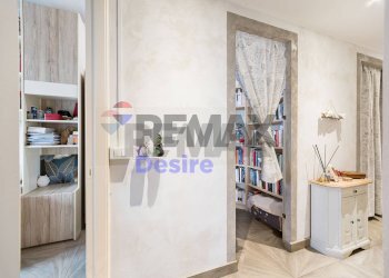 Hall / corridoio - Three-room apartment Milano - photo 20