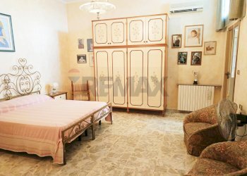 Camera / camera da letto - Appartamento Via Giosuè Carducci
 
8, Torchiarolo - foto 12