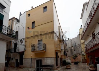 Edificio all\'aperto - Casa indipendente Largo San Vito
 
2, Triggiano - foto 1