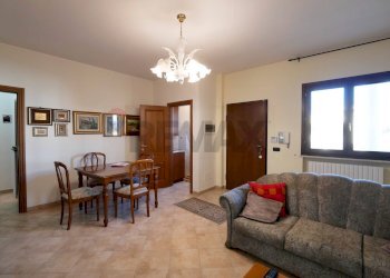 Sala da pranzo - Casa semi indipendente Piazzetta Antonio Tondo
 
3, Lequile - foto 3