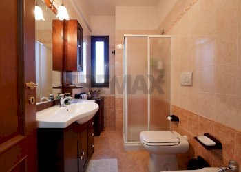 Bagno - Casa semi indipendente Piazzetta Antonio Tondo
 
3, Lequile - foto 11