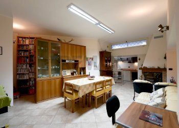 Sala da pranzo - Casa semi indipendente Piazzetta Antonio Tondo
 
3, Lequile - foto 16