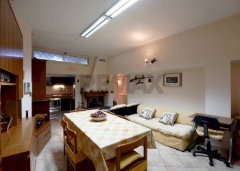 Sala da pranzo - Casa semi indipendente Piazzetta Antonio Tondo
 
3, Lequile - foto 17