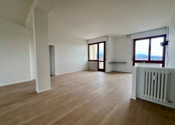 Foto 2 - Quadrilocale Via Rainoldi
 
23, Varese - foto 2