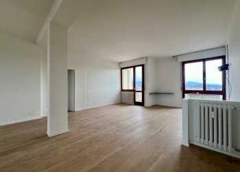 Foto 5 - Quadrilocale Via Rainoldi
 
23, Varese - foto 5