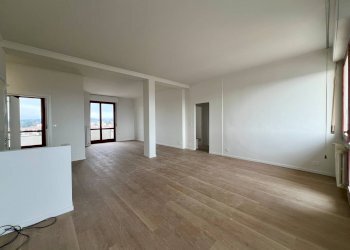 Foto 6 - Quadrilocale Via Rainoldi
 
23, Varese - foto 6