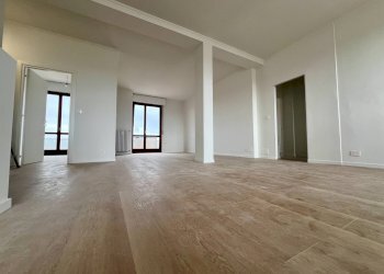 Foto 10 - Quadrilocale Via Rainoldi
 
23, Varese - foto 10