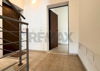 Hall / corridoio - Trilocale Via Olbia
 
6, Marrubiu - foto 23