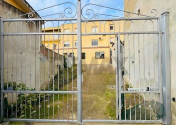 Balcone - Trilocale Via Olbia
 
6, Marrubiu - foto 31