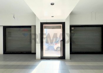 Hall / corridoio - Four-room apartment Serramanna - photo 9