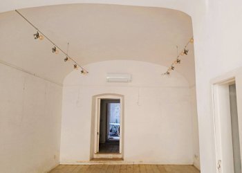 Foto 1 - Commercial Premises Via Giuseppe Verdi
16, Firenze - photo 1