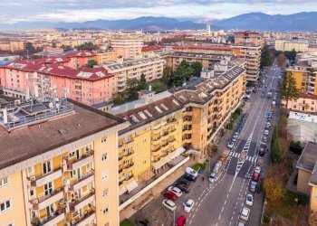 Edificio all\'aperto - Trilocale via Cipro
 
88, Brescia - foto 3