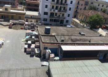Edificio all\'aperto - Commercial Premises via Cornelia
 
46, Roma - photo 2