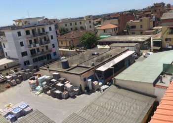 Edificio all\'aperto - Commercial Premises via Cornelia
 
46, Roma - photo 5