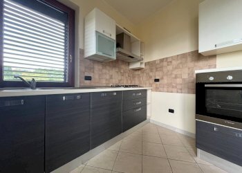 Foto 6 - Quadrilocale traversa III viale crotone
 
2, Catanzaro - foto 6