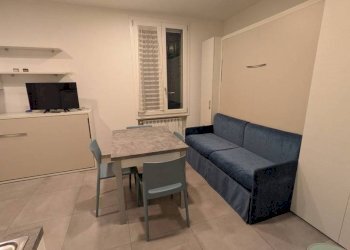 Sala da pranzo - Monolocale via Mascarella, 80, Bologna (zona Irnerio) - foto 4