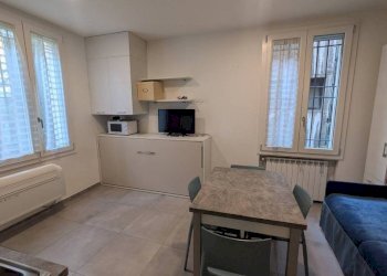 Sala da pranzo - Monolocale via Mascarella, 80, Bologna (zona Irnerio) - foto 9