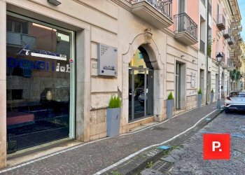 Foto 1 - Commercial Premises via san carlo, Caserta - photo 1