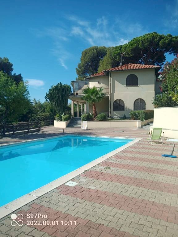 Piscina - Two-room apartment strada Tiro a Volo, 2, Sanremo - photo 2