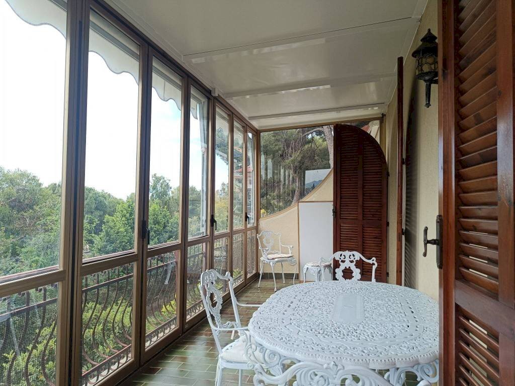 Veranda - Two-room apartment strada Tiro a Volo, 2, Sanremo - photo 3