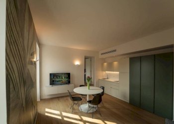 Salone - Monolocale via San Francesco di Paola, 3, Torino (zona Centro) - foto 2