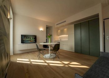 Salone - Monolocale via San Francesco di Paola, 3, Torino (zona Centro) - foto 3