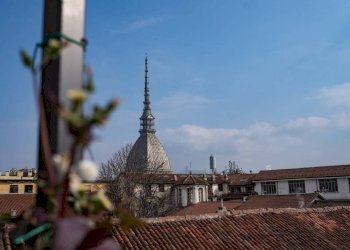 Vista - Monolocale via San Francesco di Paola, 3, Torino (zona Centro) - foto 17