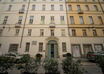 Cortile interno - Monolocale via San Francesco di Paola, 3, Torino (zona Centro) - foto 30