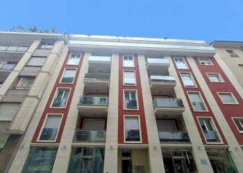 Facciata - Box via Carlo Emanuele III, 19, Cuneo (zona Centro) - foto 1