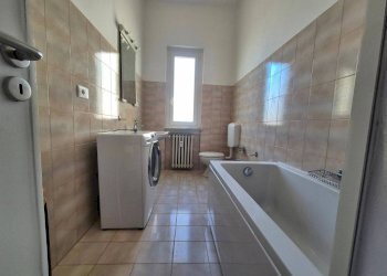 Bagno - Two-room apartment corso Nizza, 53, Cuneo (neighborhood Centro) - photo 16