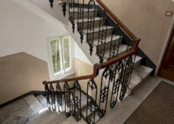 Scala - Quadrilocale all'asta via Gian Battista Gaulli, 13, Genova (zona Marassi) - foto 3