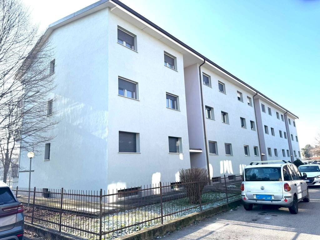 Facciata - Stable - Palace via Giuseppe Cardellini, 2, Cambiano - photo 1