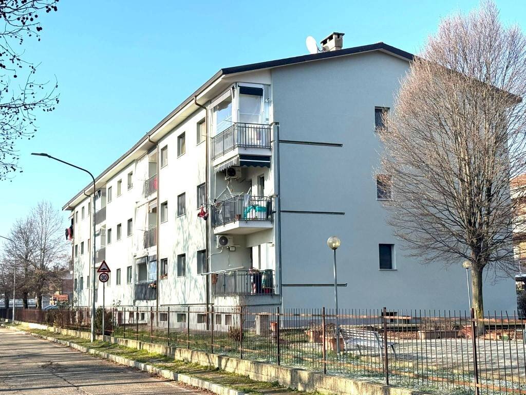 Facciata - Stable - Palace via Giuseppe Cardellini, 2, Cambiano - photo 2