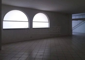 WhatsApp Image 2025-12-17 at 16.19.29 (3).jpeg - Locale Commerciale VIA XX SETTEMBRE, Crema - foto 6