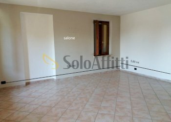 salone 1.jpg - Trilocale Str. Baldissero 82, Chieri - foto 4