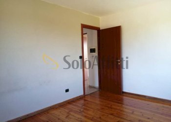 camera da letto 3.jpg - Trilocale Str. Baldissero 82, Chieri - foto 6